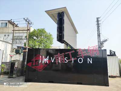 1675990169463260.jpg 黑色箱式LED广告拖车6I.jpg