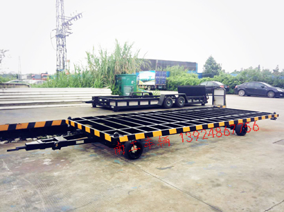 1676857666120215.jpg 7吨集装箱专用拖车底盘3I.jpg