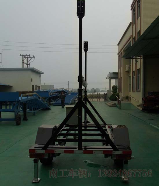 1677296811381195.jpg 简易流动广告宣传车4.jpg