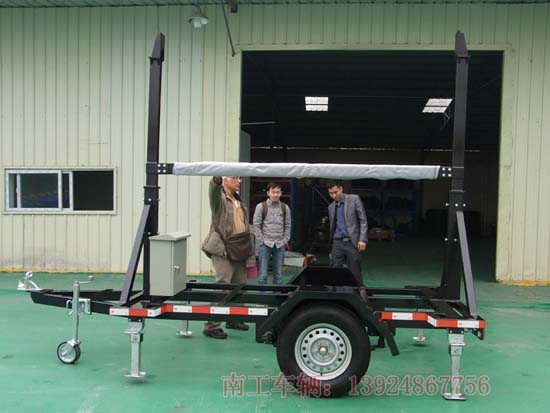 1677296897734847.jpg 简易流动广告宣传车3.jpg