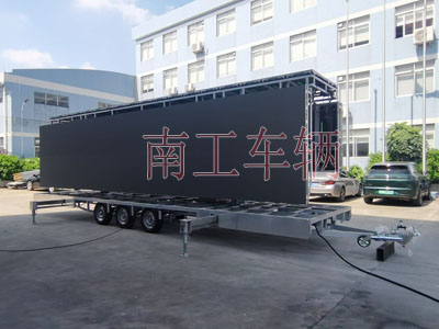 1696996019777546.jpg 45平方大型户外折叠式LED广告拖车3I.jpg