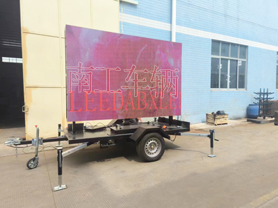 1718863198369051.jpg 简易款LED广告拖车2I.jpg