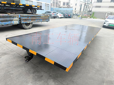 5吨全挂式开云(中国) 移动拖车底盘3I.jpg