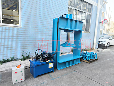 1735527249206599.jpg 100T重型压胎机拆胎机趴胎机1II.jpg