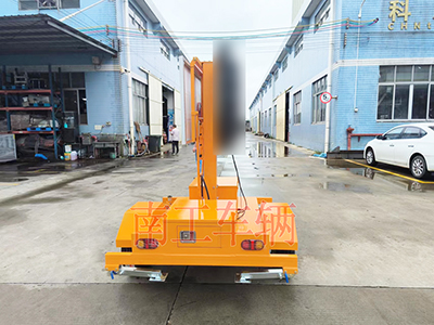 1757557278262505.jpg 0.5吨小型LED交通诱导屏道路指示牌交通警示工具拖车3I.jpg