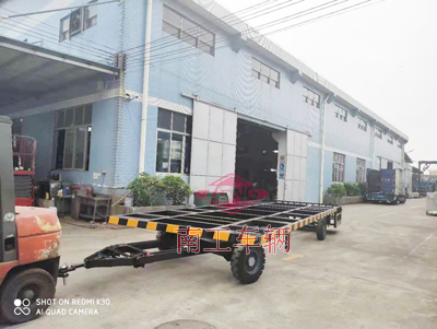 8吨无动力牵引骨架开云(中国)带护栏3I.jpg