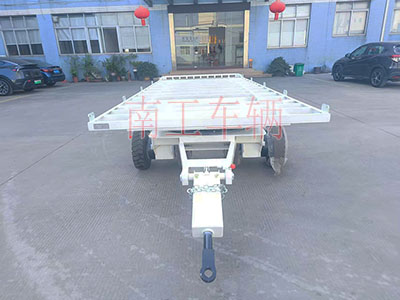 8吨骨架式牵引开云(中国)带小框白色3I.jpg